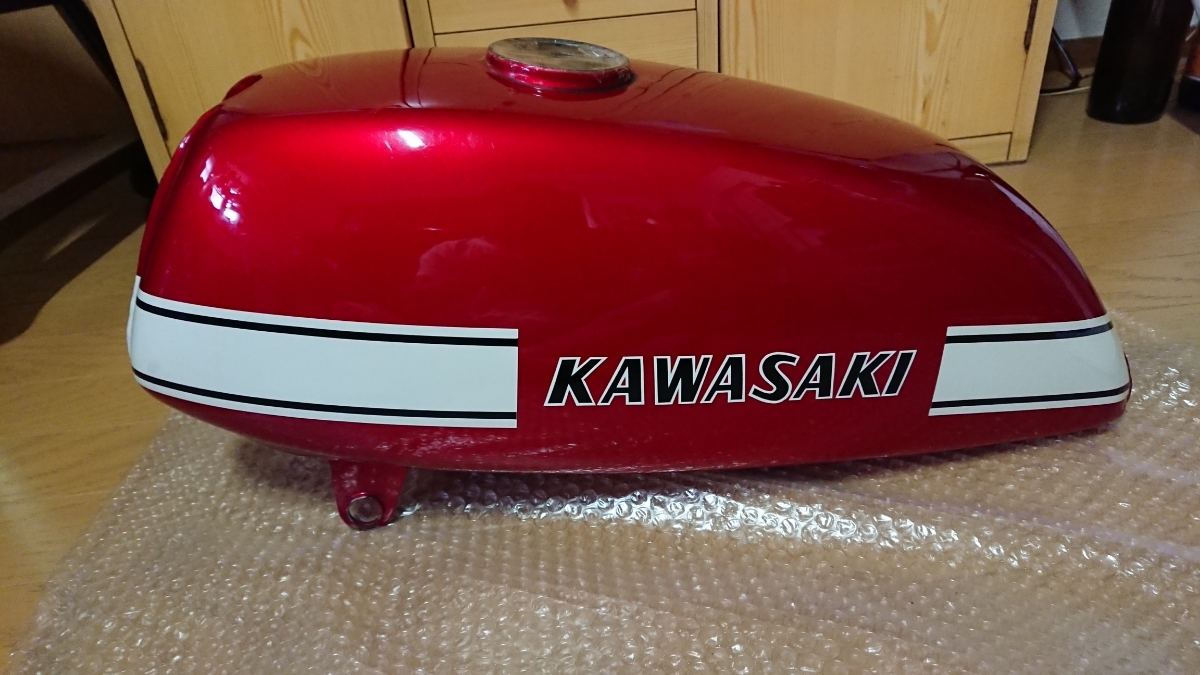 カワサキ　マッハ3 ？　500ss H1A 純正タンク 500ss マッハⅢ（H1A） 純正タンク 当時物 - メルカリ