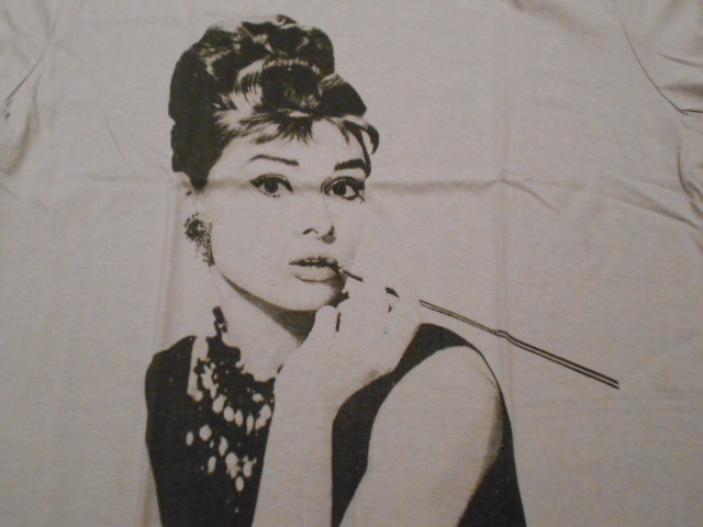 新品 新品 オードリーヘプバーン オードリーヘップバーン Tシャツ S ティファニーで朝食を ローマの休日 の落札情報詳細 ヤフオク落札価格情報 オークフリー スマートフォン版