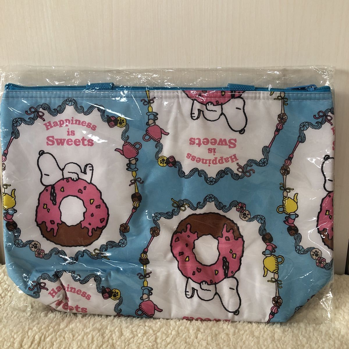 新品 送料無料 スヌーピー ドーナツ柄クーラーバッグ 非売品 の落札情報詳細 ヤフオク落札価格情報 オークフリー スマートフォン版