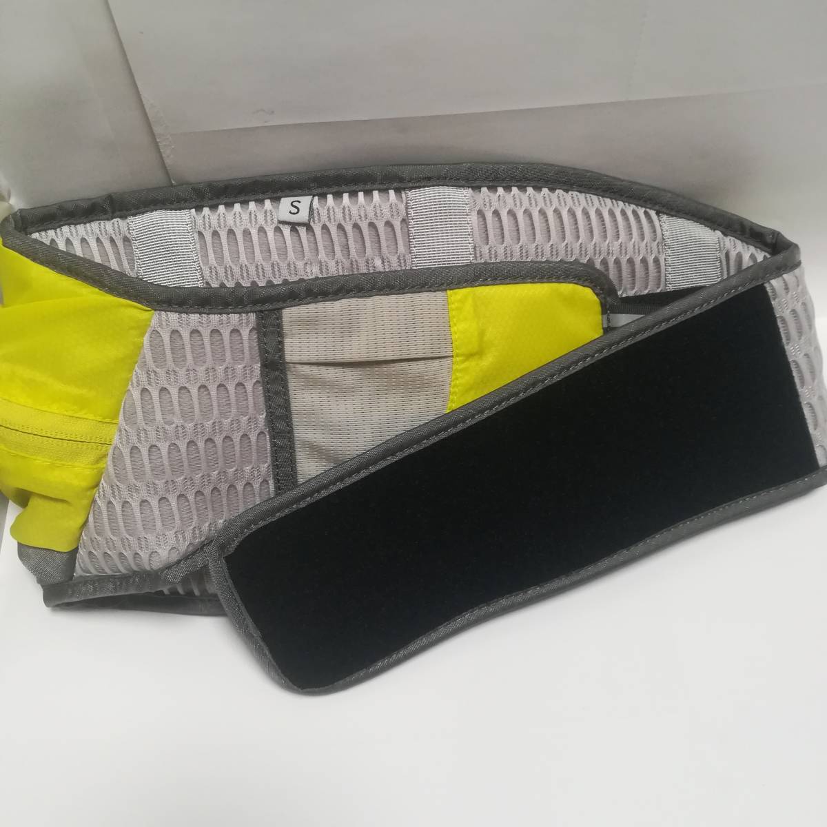 定価円 The North Face ザ ノースフェイス エンデュランスベルト ランニングポーチ ウエストバッグ ボトルポーチ Flight Series の落札情報詳細 ヤフオク落札価格情報 オークフリー スマートフォン版