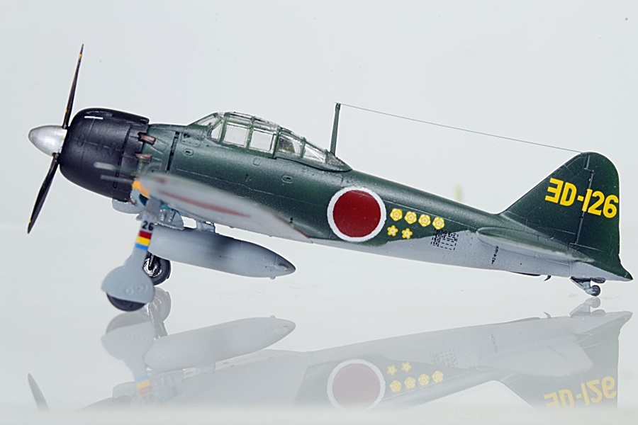 完成品　零式艦上戦闘機　52型甲　第302海軍航空隊　赤松少尉乗機　ゼロ戦 タミヤ 1/48 三菱零式艦上戦闘機52型 第302海軍航空隊・第1飛行