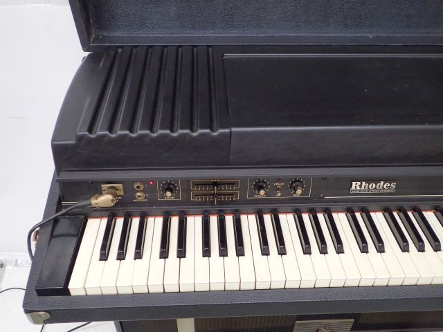 Rhodes 電子ピアノ Seventythree Fr7710 73鍵 電源コード付き ローズピアノ 5b51d 2 の落札情報詳細 ヤフオク落札価格情報 オークフリー スマートフォン版