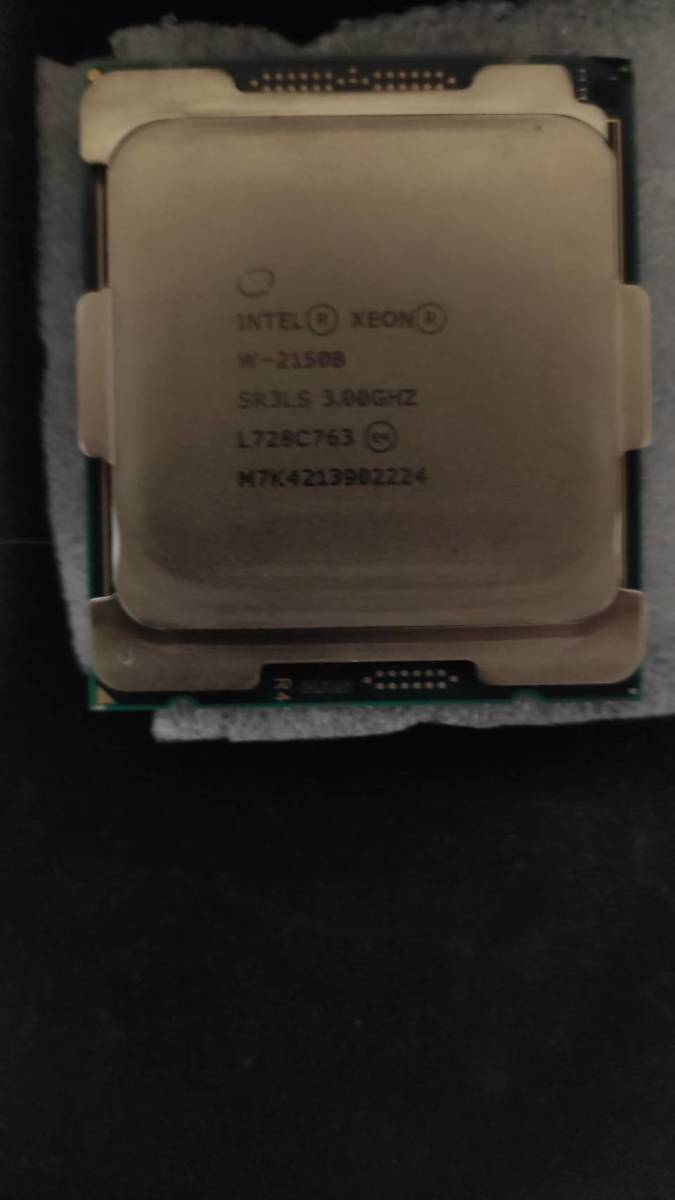 Intel Xeon W-2155動作確認済み