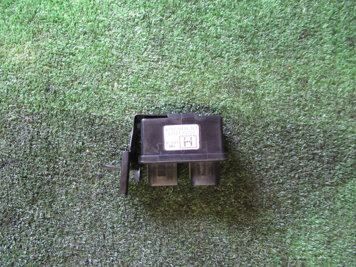 (A0119AA) インプレッサ スポーツ (GT7) ワイパーリレー WIPER RELAY UNIT 86121 FL000