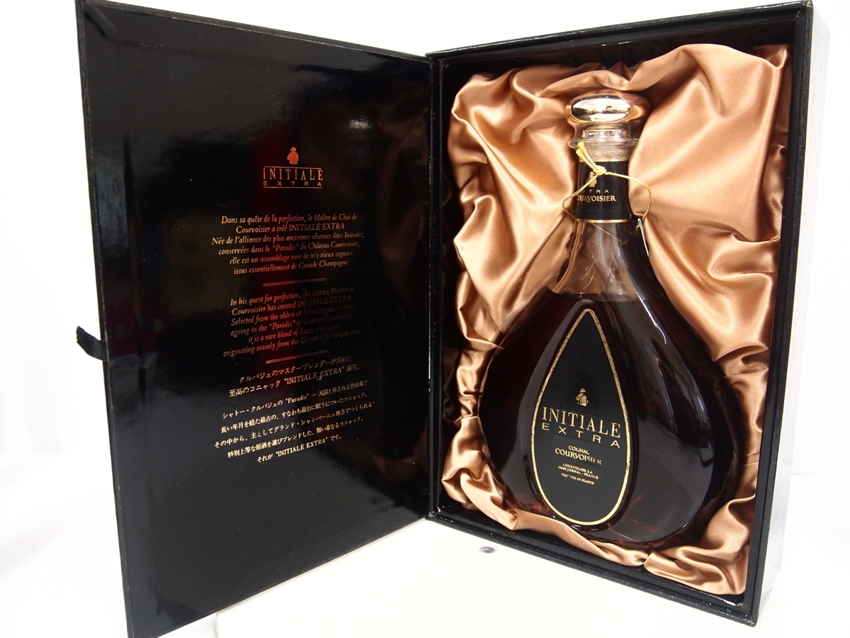 COURVOISIER（クルボアジェ）イニシャル エクストラ 40％ 750ml COURVOISIER（クルボアジェ） イニシャル エクストラ 40％ 750ml