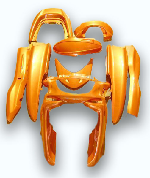 マジェc（SG03J）テールカウル③（塗装用）　オレンジ。 新品】新品！特価！ SG03J マジェスティ用 社外 カウルセット オレンジ