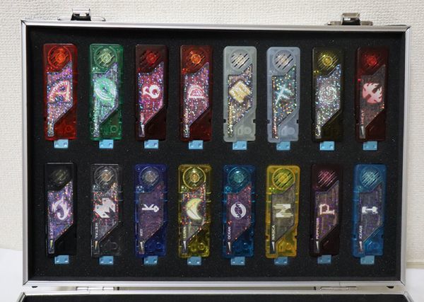 中古 仮面ライダーw ガイアメモリ まとめ売り ケース付き 仮面ライダーダブル ジャンク品あり ジュラルミンケース の落札情報詳細 ヤフオク落札価格情報 オークフリー スマートフォン版