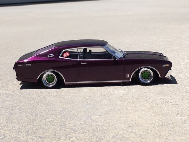 1/24プラモデル完成品 ブタケツ ローレルチバラギ仕様 改造車 街道