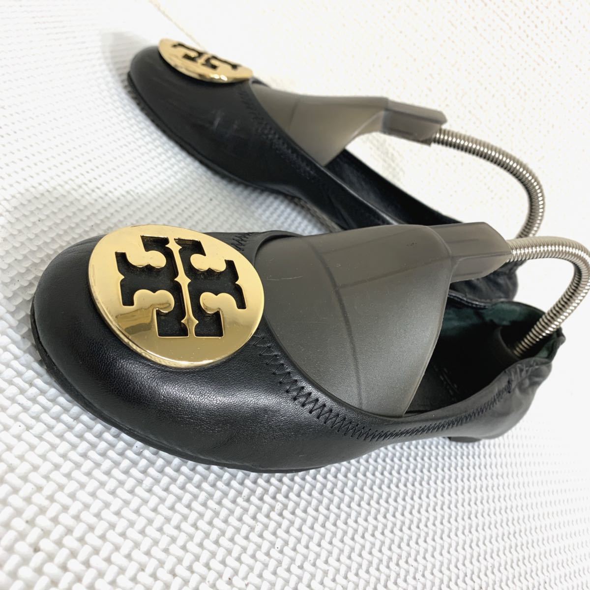 B 高級婦人靴 Tory Burch トリーバーチ フラットパンプス バレエシューズ ブランドロゴ レディース シューズ サイズ6 5 約23 5cm 黒 の落札情報詳細 ヤフオク落札価格情報 オークフリー スマートフォン版
