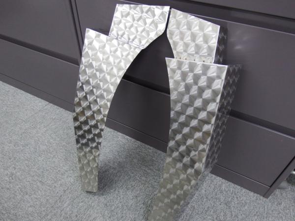 送料無料★新型装着可能♪日野 Gプロ/グランドプロフィア◆マッドガードウロコ柄◆ステンレス 左右１台分トラック デコトラ★H-②F 送料無料 ☆新型装着可能♪日野 Gプロ⁄グランドプロフィア