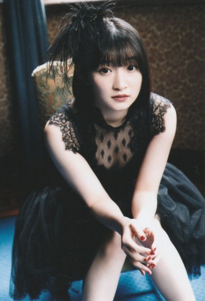 Juice=Juice・宮本佳林 卒業写真集 『 RIN 』 セブンネット限定特典生