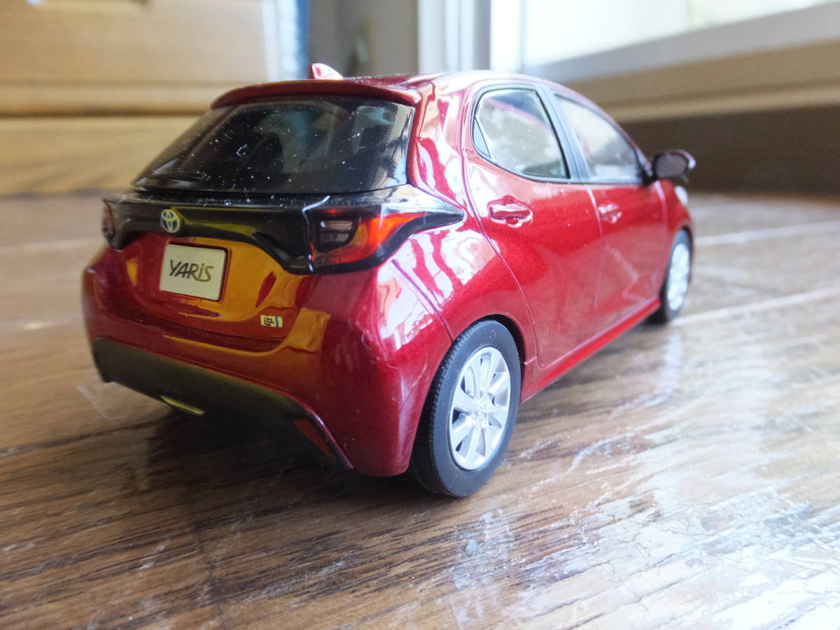 1/30 トヨタ 新型ヤリス YARIS 非売品 カラーサンプル ミニカー