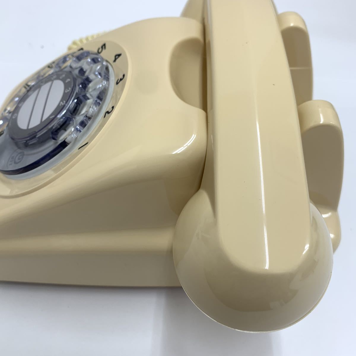 新品】【新品・未使用品】☆ダイヤル式 カラー電話機 クリーム色☆ 601