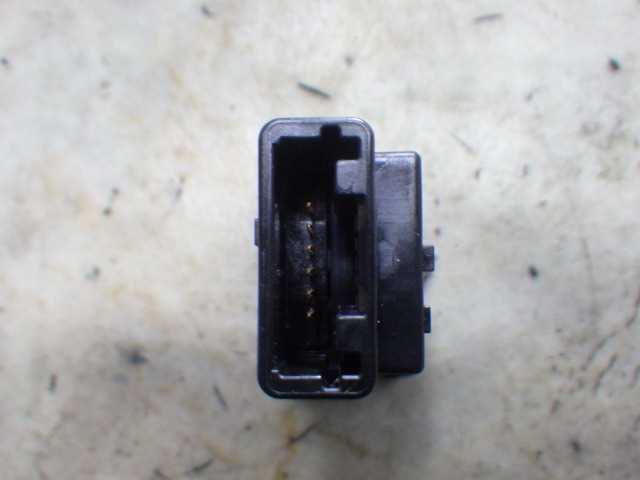 Kbt ハイエース Kdh1v Dpfスイッチ の落札情報詳細 ヤフオク落札価格情報 オークフリー スマートフォン版