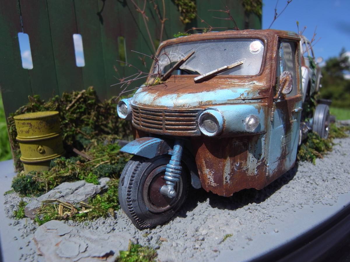 ☆希少 ジオラマ完成品 1/32 ダイハツ CM10T スバル 360「The 草 