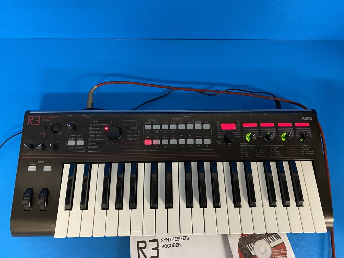 KORG Synthesizer/Vocoder シンセサイザー/ボコーダー R3 の落札