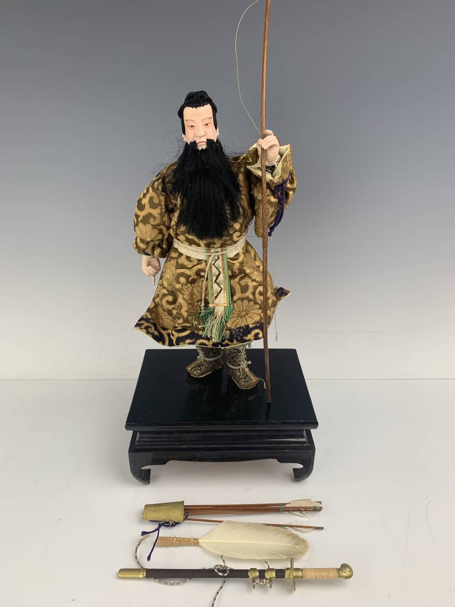 8８年（出品時82年）前の5月人形の一つ　神武天皇　　刀、弓矢、かがり火 88年（出品時82年）前の5月人形の一つ 神武天皇