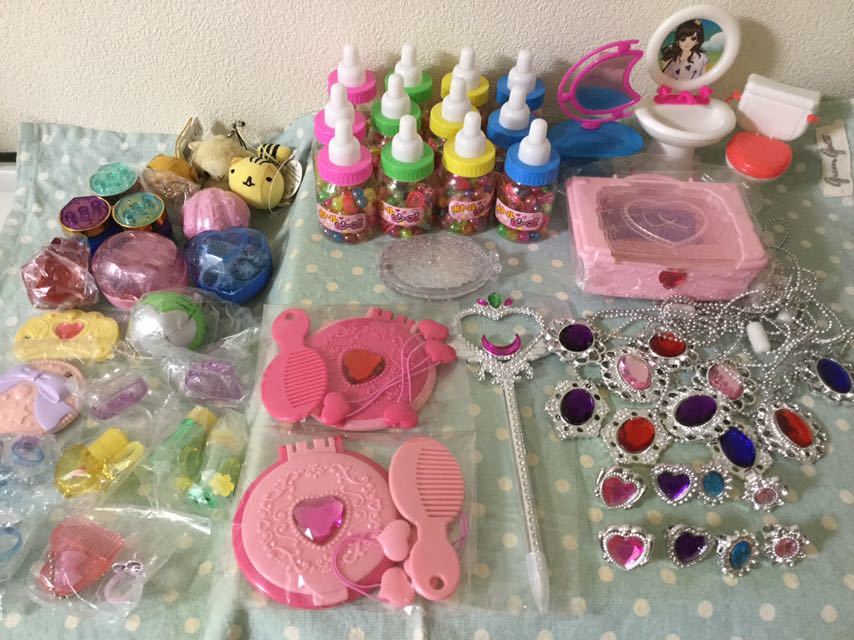 女の子おもちゃまとめ売り レトロ アクセサリー セボンスター ディズニープリンセス コンパクトミラー キラキラコスメジュエル等 の落札情報詳細 ヤフオク落札価格情報 オークフリー スマートフォン版