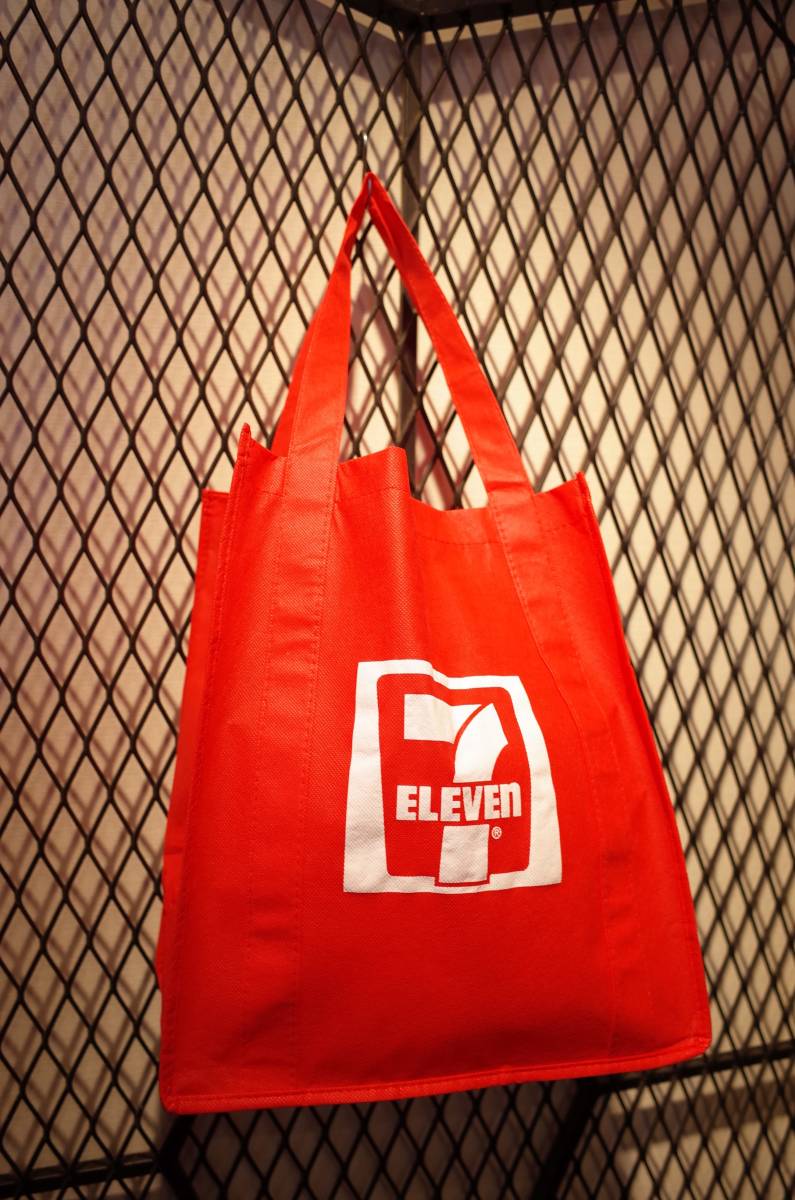 新品 新品 Us限定 ７eleven セブンイレブン トートバッグ Tote ショッピングバッグ Ecobag アメリカ Hotrod Mooneyes 世田谷ベース の落札情報詳細 ヤフオク落札価格情報 オークフリー スマートフォン版