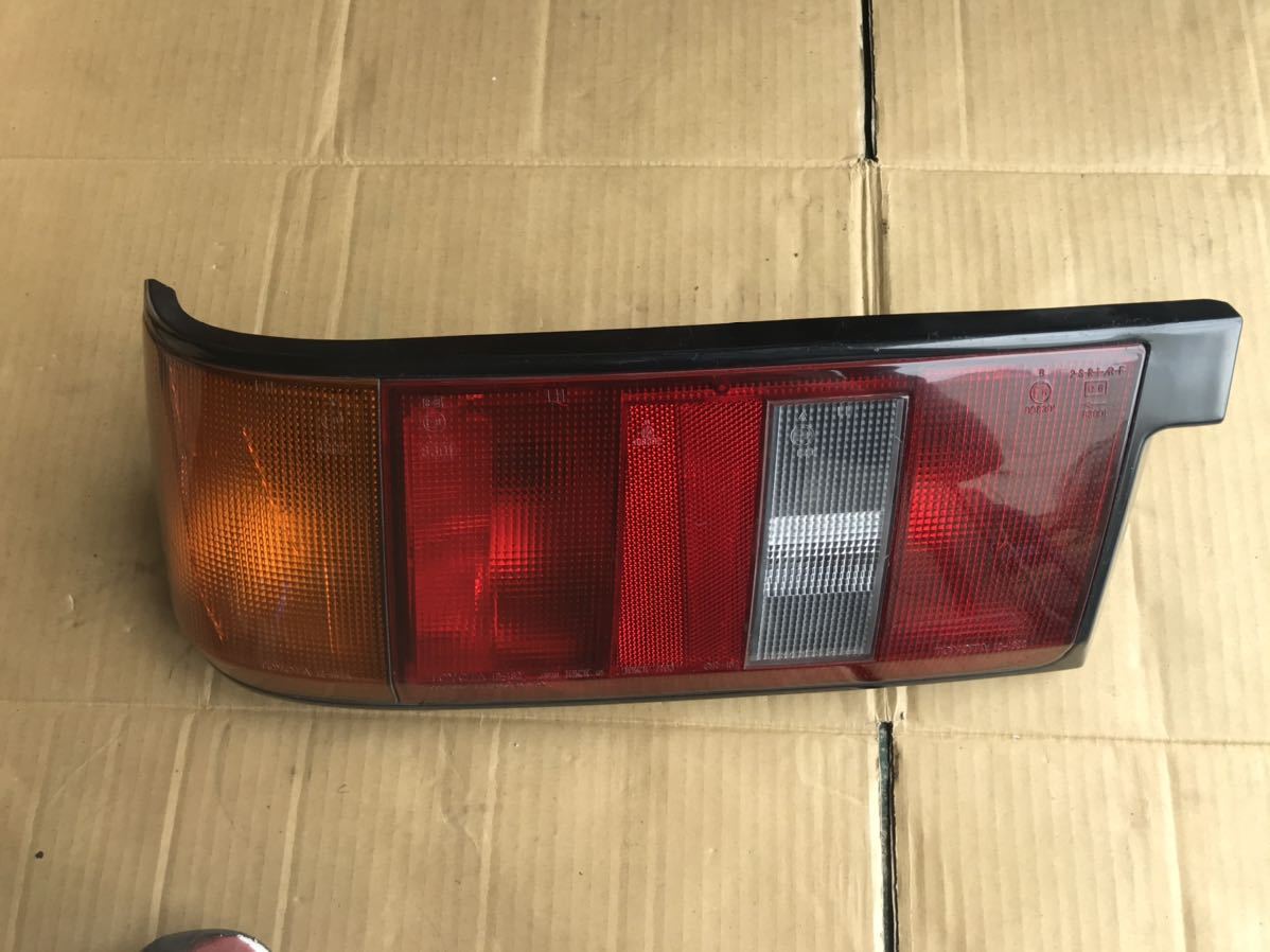 カローラレビン AE86 前期型 純正テールランプ 左右セット