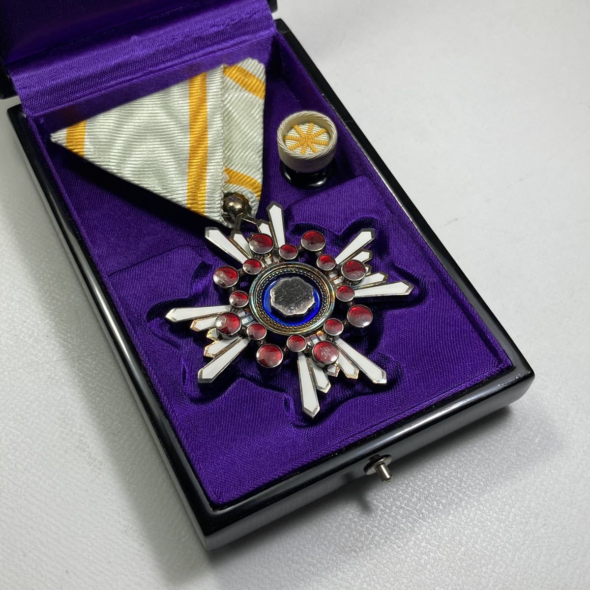 お買い得モデル 【 記念章 】 勲五等瑞宝章 共箱付き - 勲章 - labelians.fr お買い得モデル 【 記念章 】 勲五等瑞宝章 共箱付き - 勲章 - labelians.fr