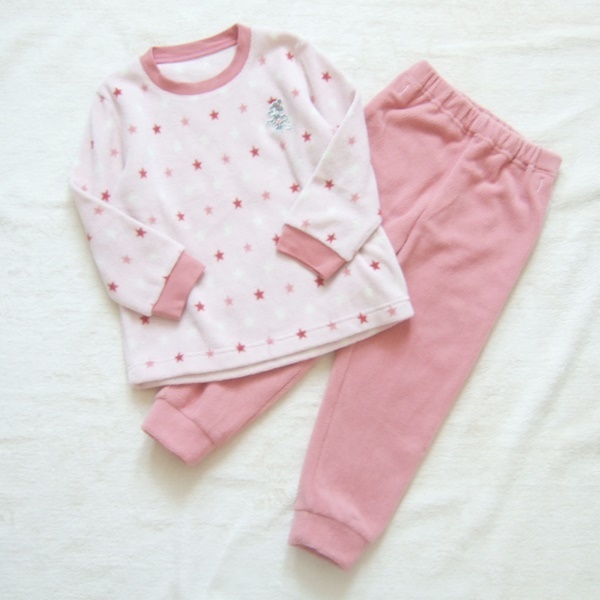 ユニクロ Uniqlo 100cm ディズニーホリデーコレクション ミニーちゃんフリースパジャマ の落札情報詳細 ヤフオク落札価格情報 オークフリー スマートフォン版