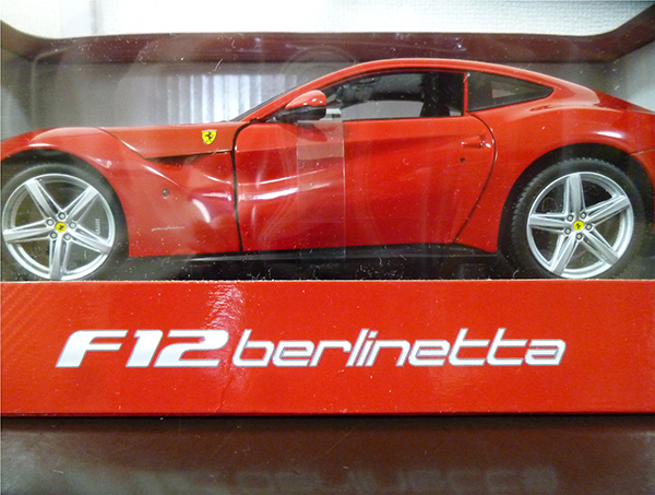 ホットウィールエリート .1/18フェラーリ F12ベルリネッタ