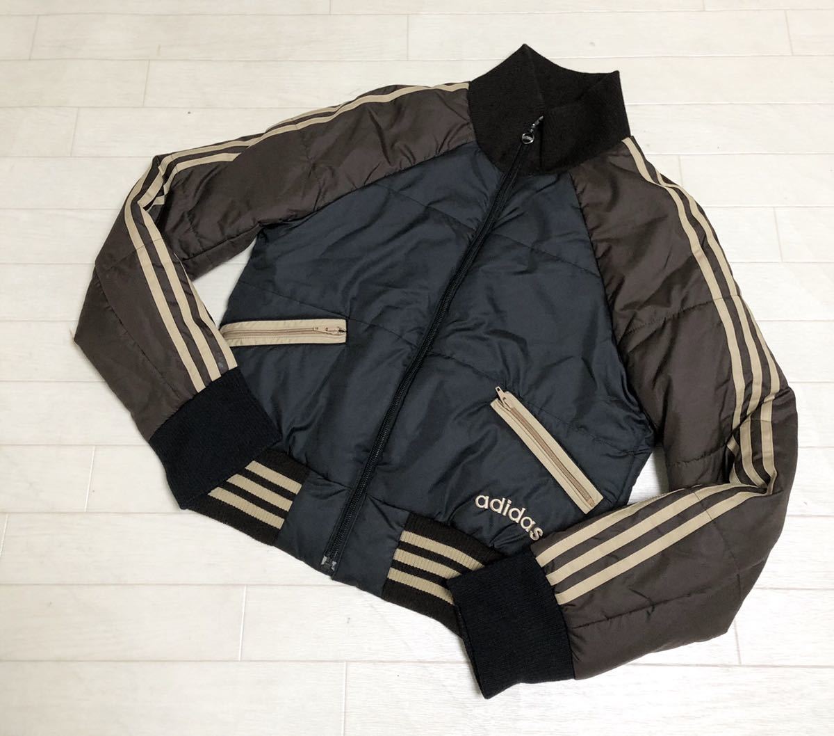 1050 Adidas アディダス ブルゾン レディース サイズm ブラック ダークブラウン アウター ジャンパー 中綿入り 丈短 の落札情報詳細 ヤフオク落札価格情報 オークフリー スマートフォン版