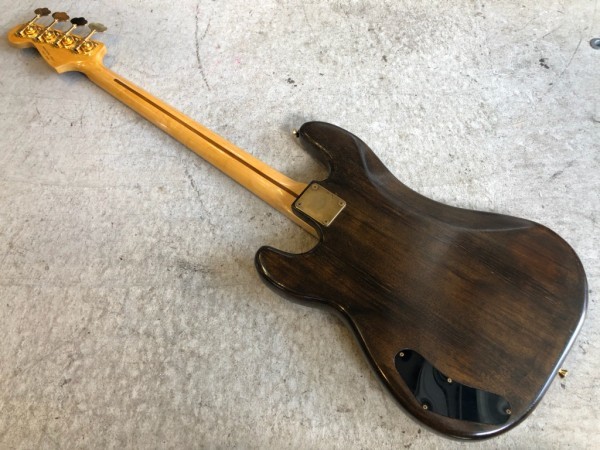 工房製作品 ゴールドパーツ採用 フレットレス PBタイプエレキベース