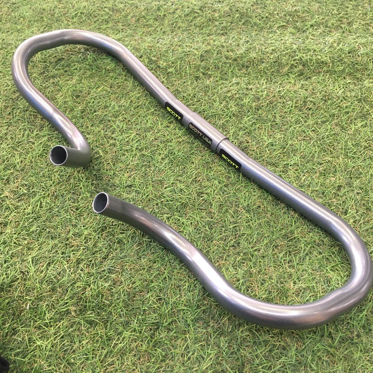 SCOTT ハンドルバー（ニットー スコット NITTO SCOTT DH-1 400mm