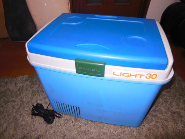 ENGEL LIGHT 30 エンゲル 冷蔵庫 12v仕様 外寸約52x32x42h㎝ 年数経過