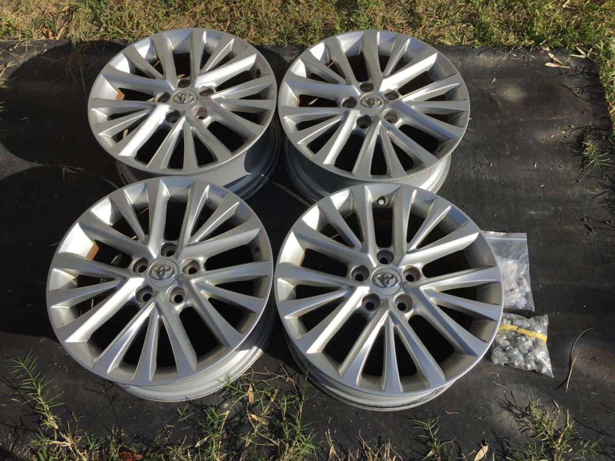ホイール・タイヤ・17インチ中古トヨタ50カムリ純正 トヨタ50系カムリ 