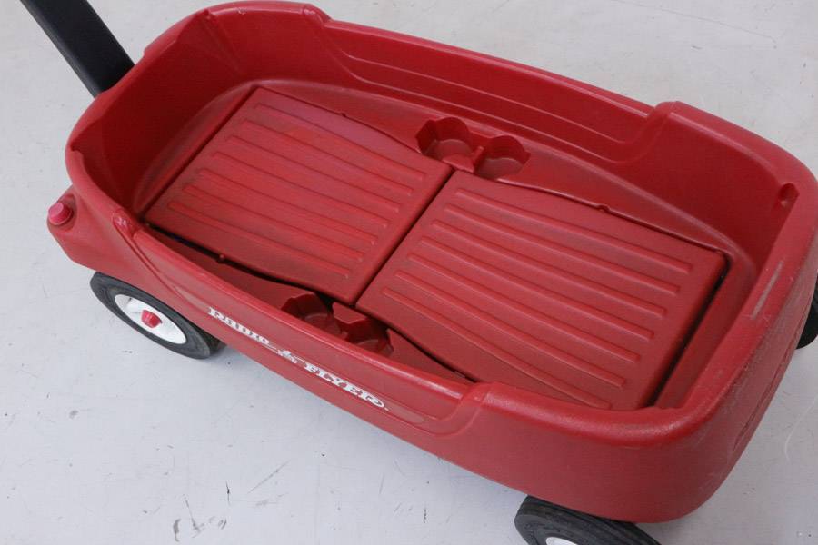 ラジオフライヤー プラスチックワゴン 難しく 新品 2700