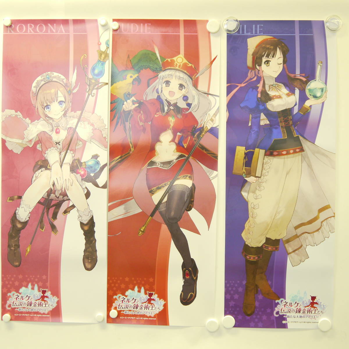 ネルケと伝説の錬金術師たち　バスタオル　キャラクターポスター ネルケと伝説の錬金術師たちバスタオルキャラクターポスター