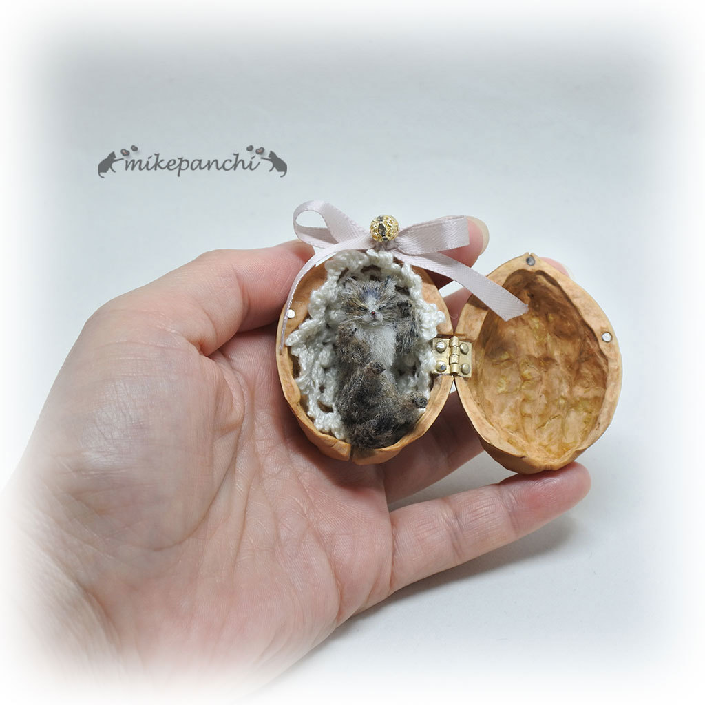 新品 3 キジ白 くるみケース 猫 1 12 ドールハウス 羊毛フェルト ミニチュア ブライス ジオラマに ハンドメイド キジ白 胡桃殻 Mikepanchi Cat の落札情報詳細 ヤフオク落札価格情報 オークフリー スマートフォン版