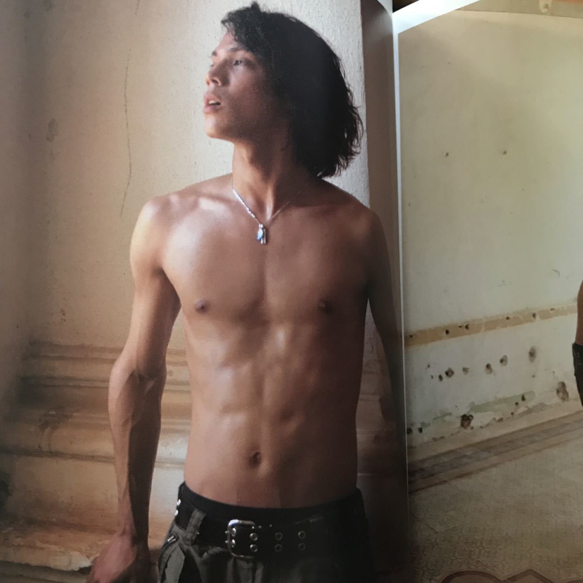初版 帯有 Luke C First Photo Book ヨウスケ クロフォード 黒田陽介 テニスの王子様 黒執事等で活躍俳優の写真集 の落札情報詳細 ヤフオク落札価格情報 オークフリー スマートフォン版