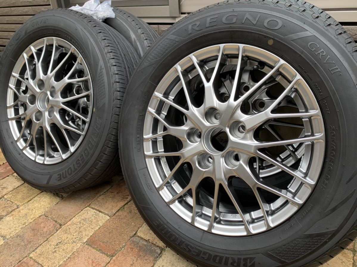 トヨタ ヴォクシー 純正ホイールタイヤ4本セット 美品 バリ山 寒々しく
