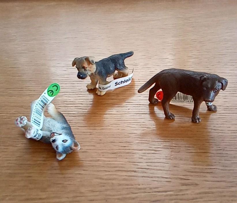 Schleich シュライヒ 犬3頭 黒ラブ ハスキー シェパード の落札情報詳細 ヤフオク落札価格情報 オークフリー スマートフォン版