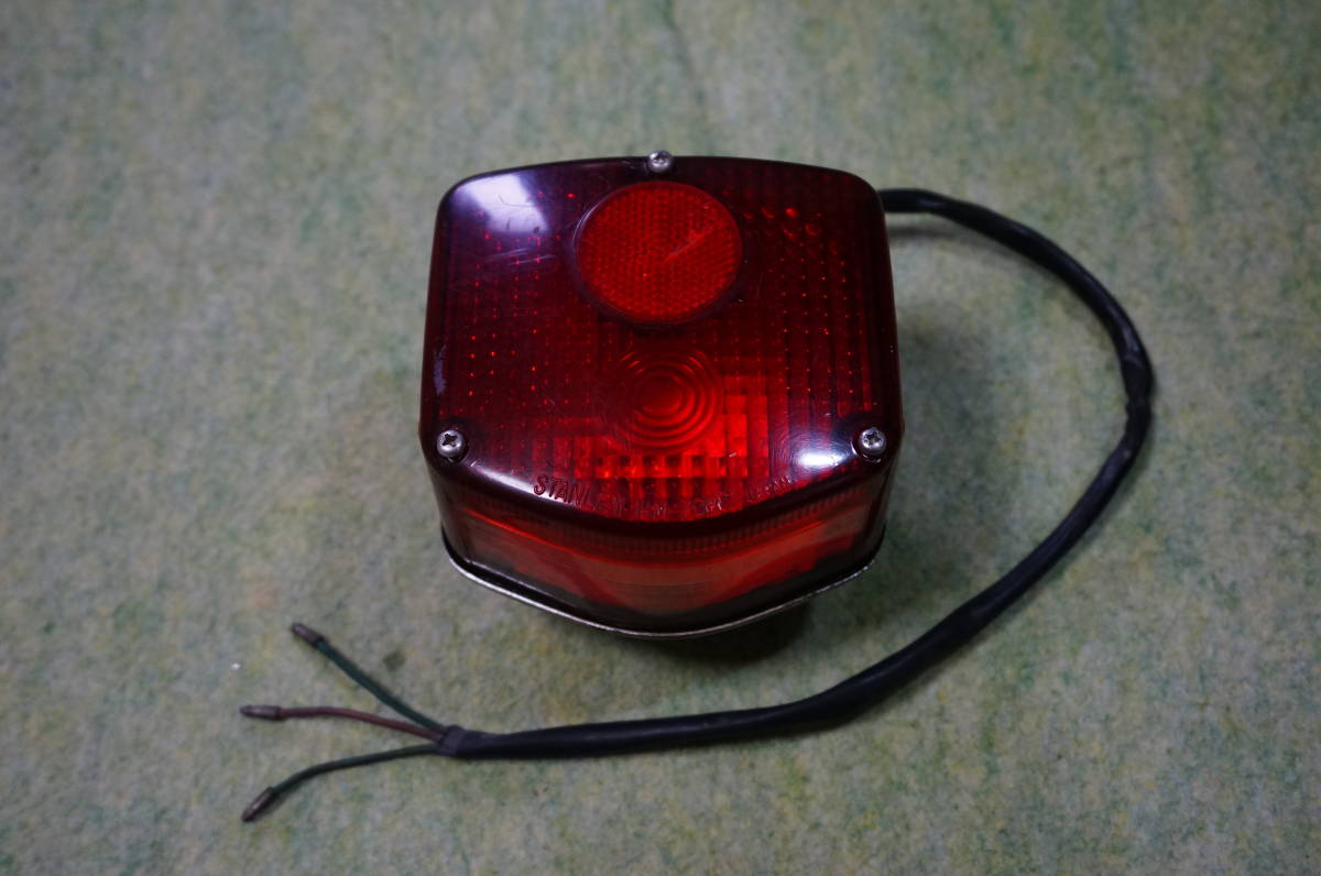 ホンダ 中古 テールライト エルシノア Mt250 Sl250s の落札情報詳細 ヤフオク落札価格情報 オークフリー スマートフォン版
