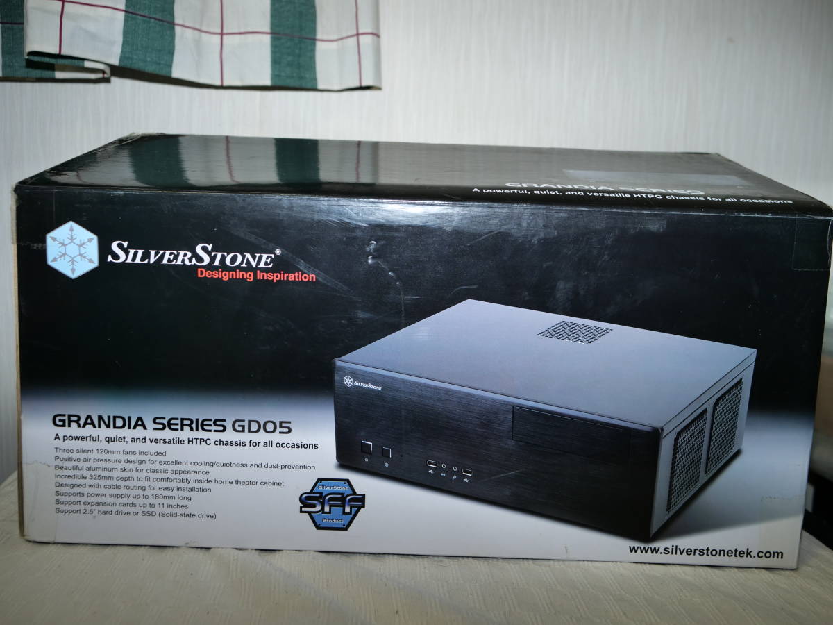 Microatx Pcケース Silverstone Sst Gd05 ブラック Htpc 横置きケース の落札情報詳細 ヤフオク落札価格情報 オークフリー スマートフォン版