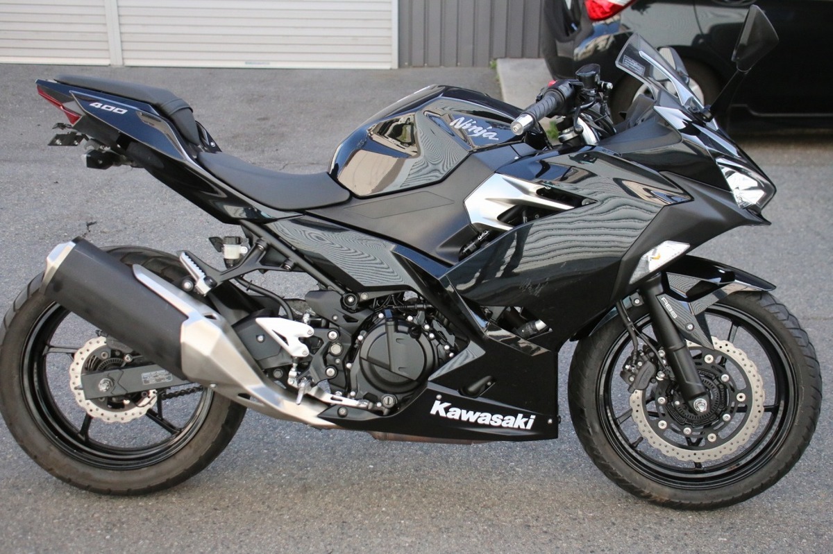 NINJA400/2型現行モデル/EX400G/メタリックスパークブラック/ノーマル
