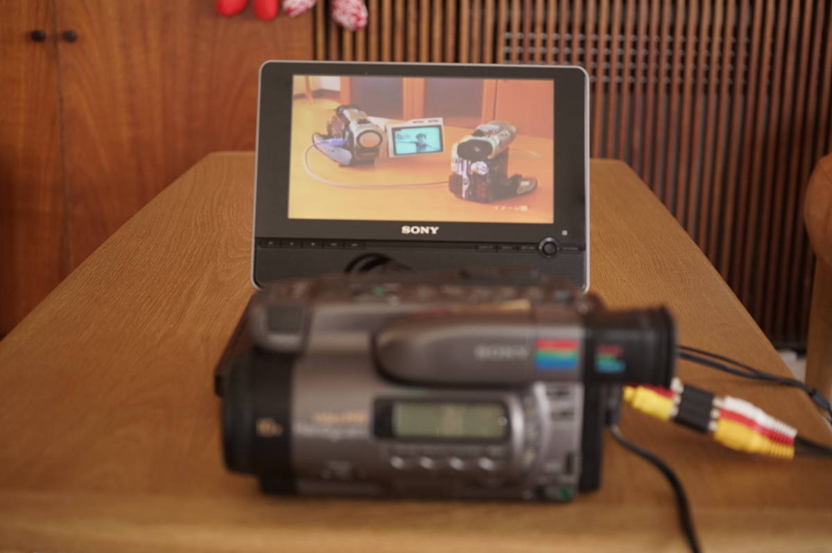 SONY Hi8/8mmビデオカメラ CCD-TR1000 ダビングにの落札情報詳細