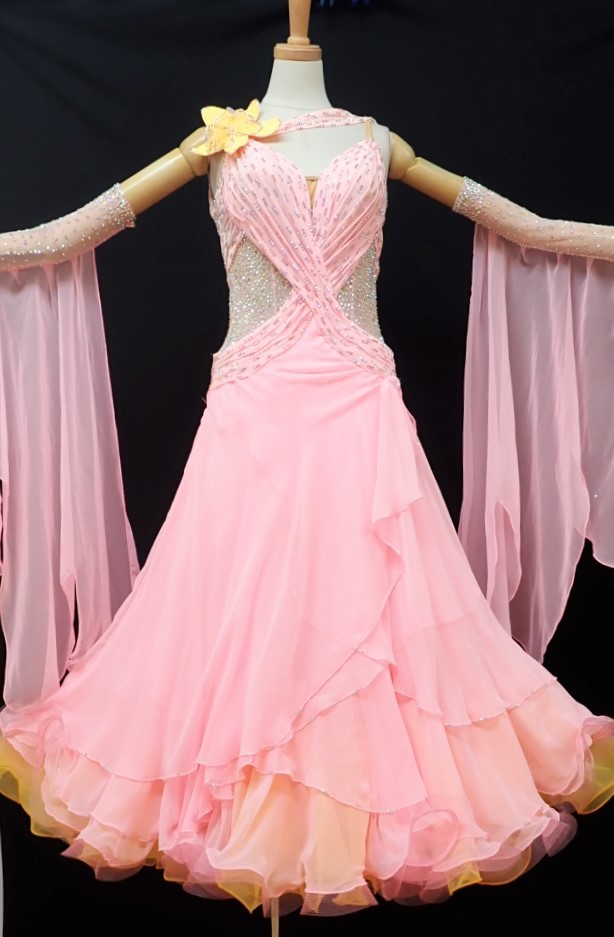 1円~☆ピンクスタンダードドレス☆Mサイズ☆スワロフスキー☆モダン