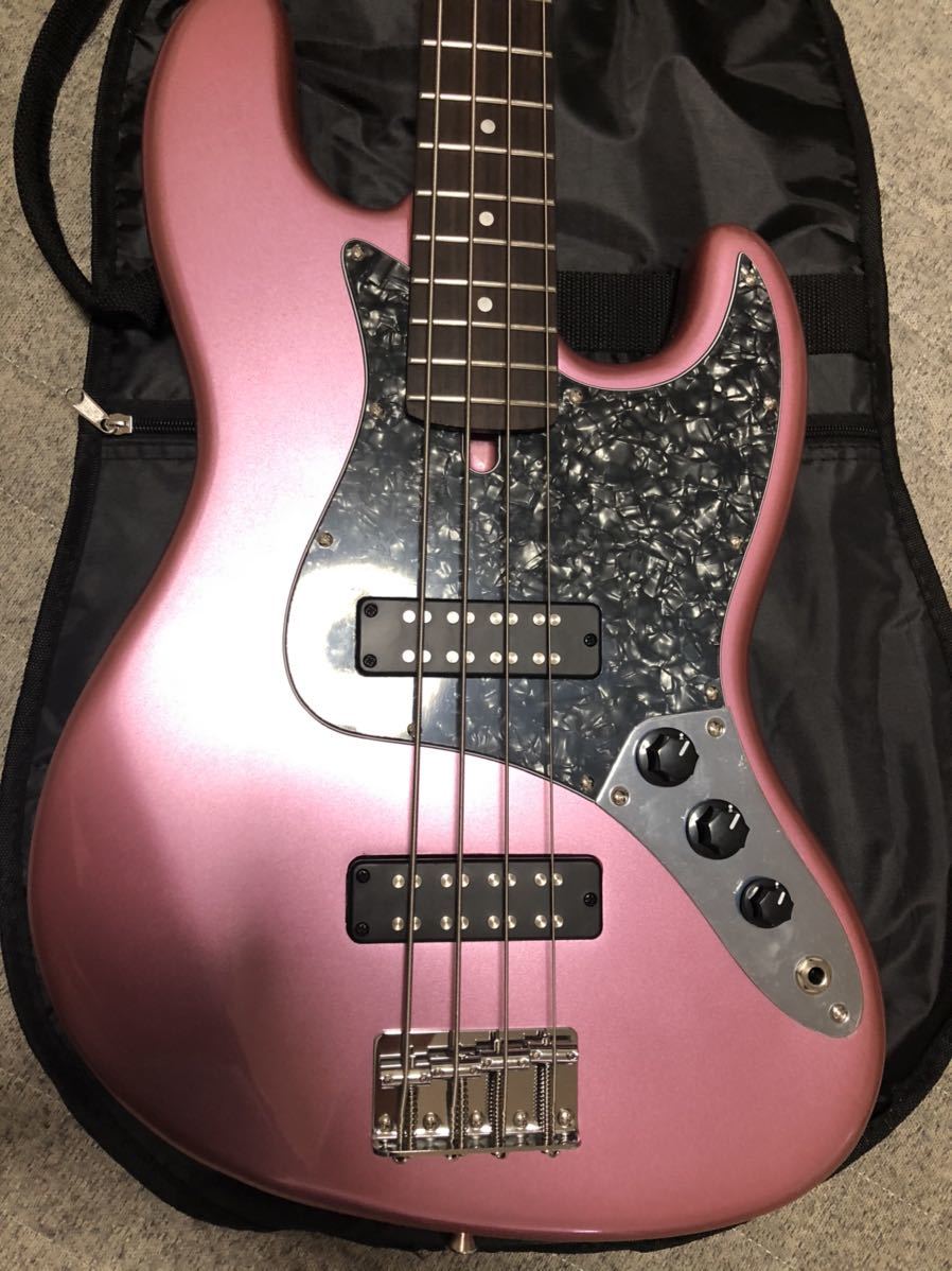 Bacchus バッカス　BJB－2R　ユニバース　2ハム　音出OK　超美中古品 bacchus BJB-2R バッカス ハムバッカー ユニバース ベース エレキ