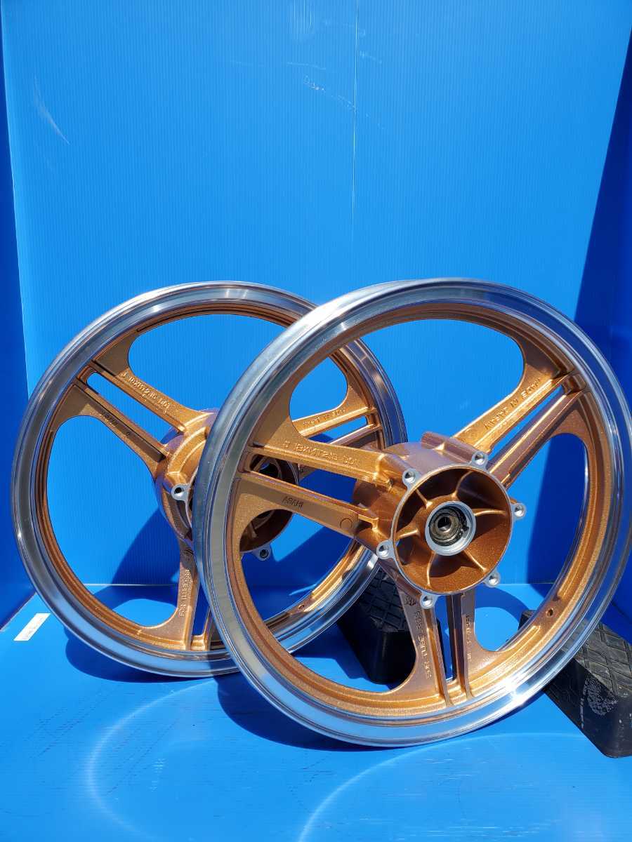 GPZ400F？純正リヤホイール　ローター付！ gpz400fリアホイールタイヤセット美品ディスクローター付き 2025年