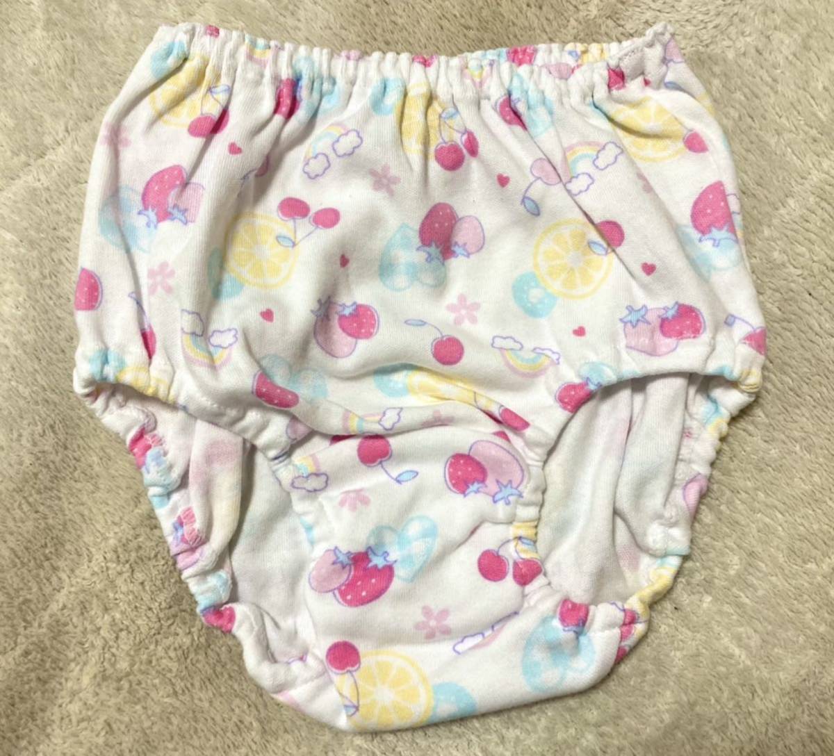 女児汚れパンツ 
