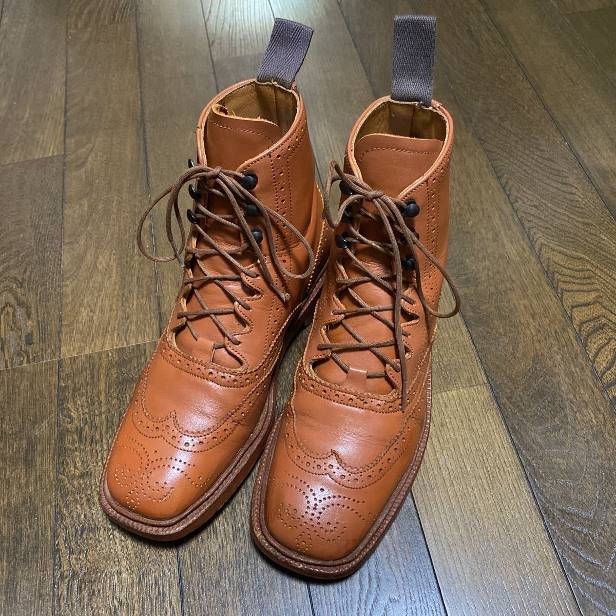 英国ロイヤルワラント《Tricker