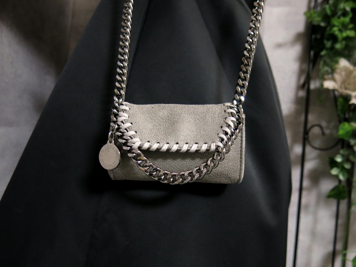 Stella McCartneyミニスター チェーンショルダーブラック×ゴールド バッグ 