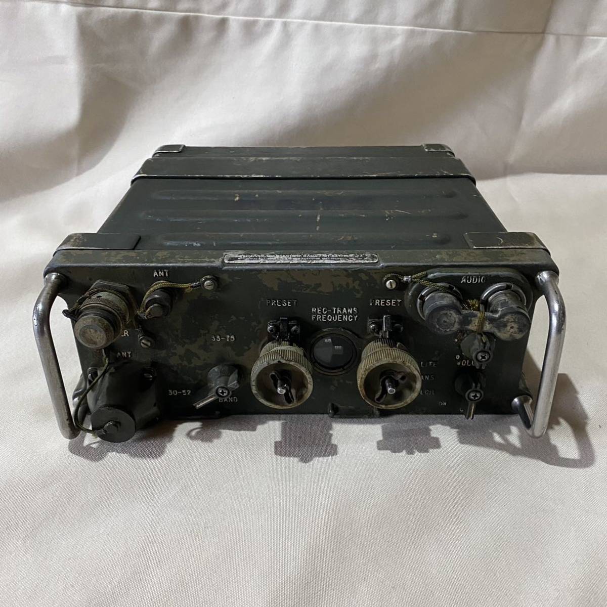 【全体的に状態が悪い】RECEIVERTRANSMITTER RADIO/RT841/PRC77 軍用 ジャンク の落札情報詳細 ヤフオク落札価格情報 オークフリー