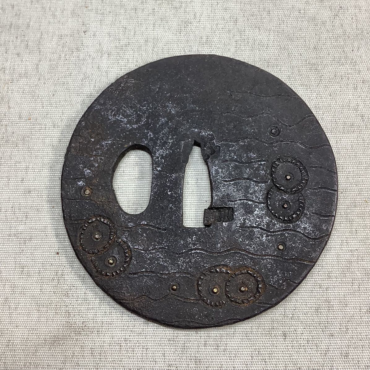 【やや傷や汚れあり】刀装具 鍔 鉄鍔 真鍮象嵌 の落札情報詳細 - ヤフオク落札価格検索 オークフリー